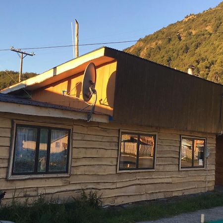 Puesto Canogas Hostal Villa O'Higgins Екстер'єр фото